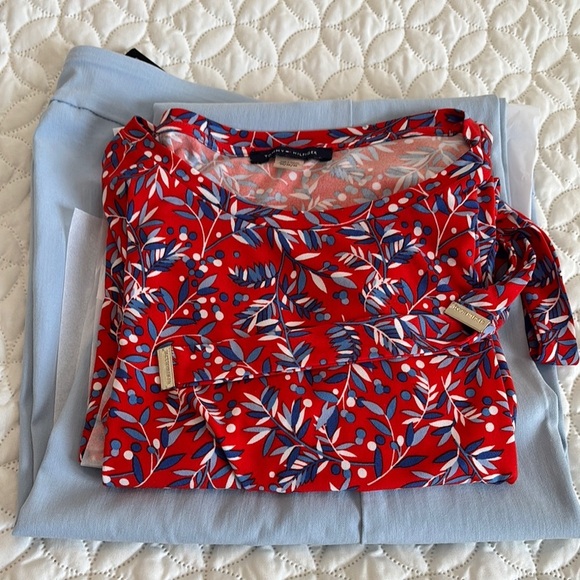 Tommy Hilfiger Red Floral Top (M) and Zac & Rachel Light Blue Cropped Pants (12) - Picture 13 of 13